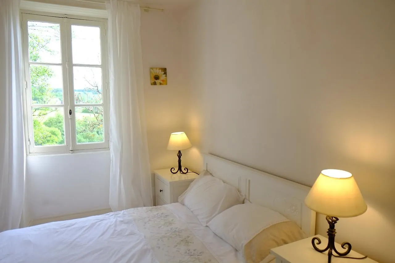Roquedure Farm Bed and Breakfast Montfaucon  Montfaucon (Lot)