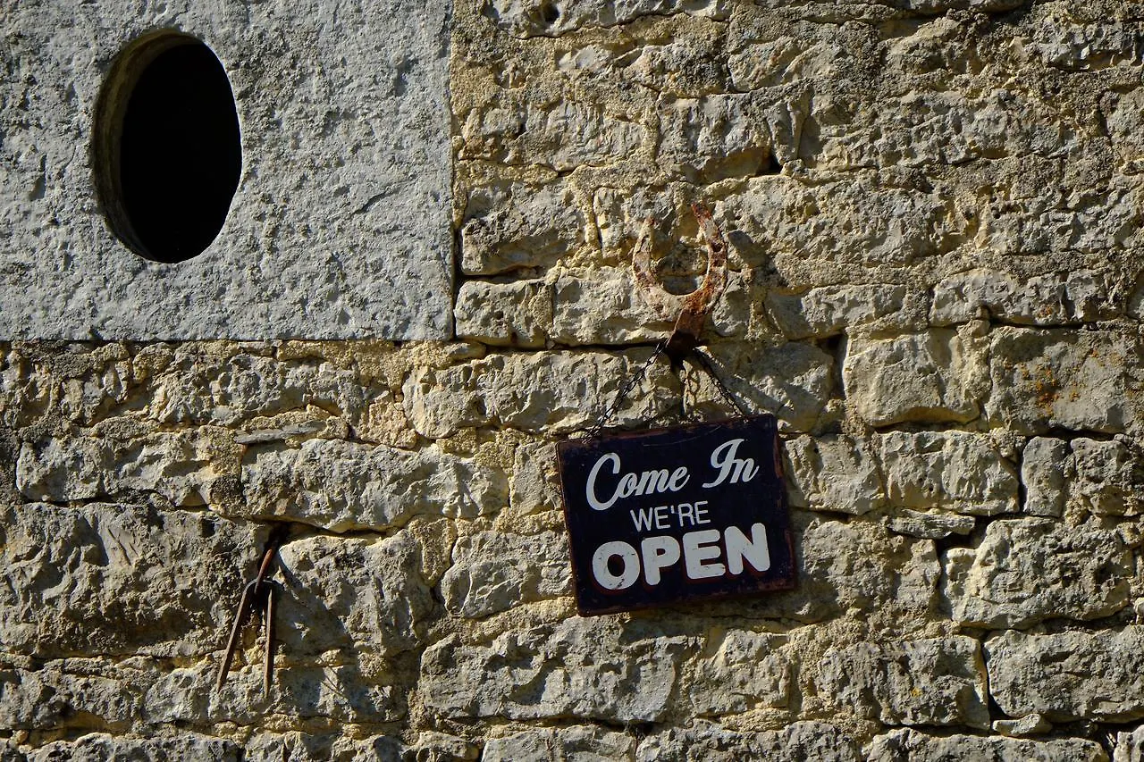 Roquedure Farm Bed and Breakfast Montfaucon