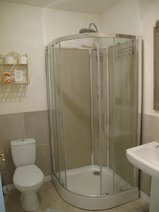 Roquedure Farm Bed and Breakfast Montfaucon  Montfaucon (Lot)